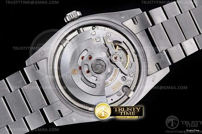 0130 RDD0224E – DayDate 36mm MoistureWicking 706